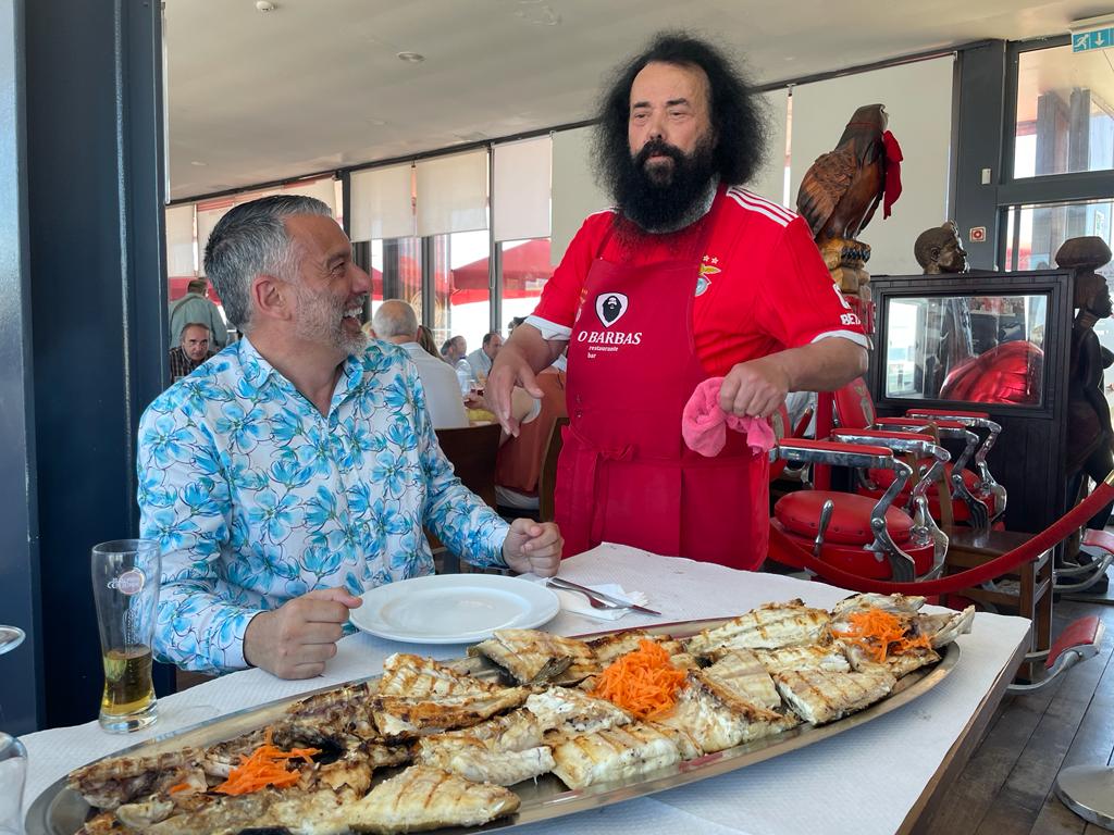 GuillemBalague's tweet photo. The tough life of a sports journalist π€·π€
Working in the new @CBSSportsGolazo documentary, #destinationIstanbul
#lisbon #fishermen #obarbas #costadecaparica
https://t.co/rbanBiwWuo
@wesleedunn https://t.co/S4OlKgIRJW