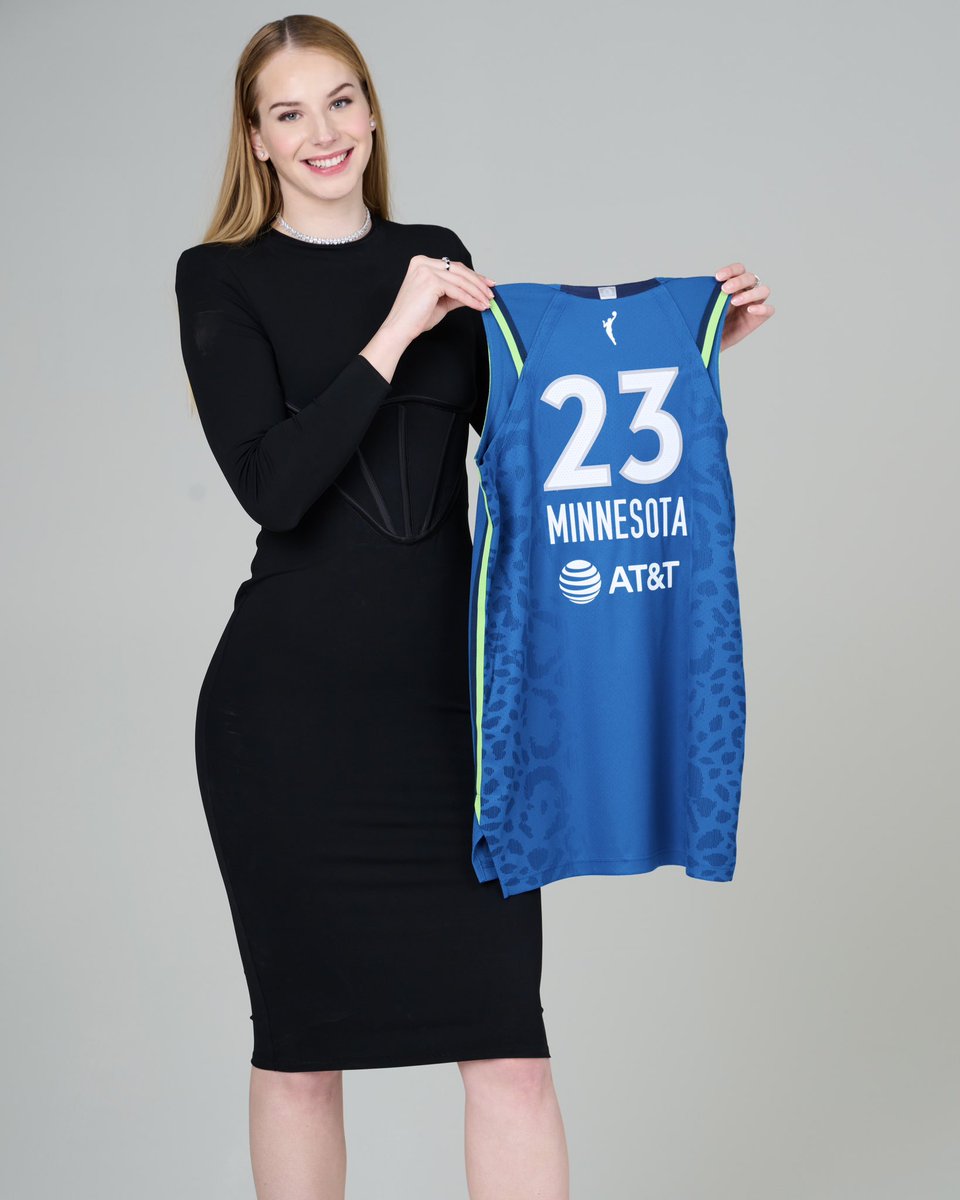 UConnWBB's tweet photo. Draft Day Dorka

😍 https://t.co/cTCbUSGGbm