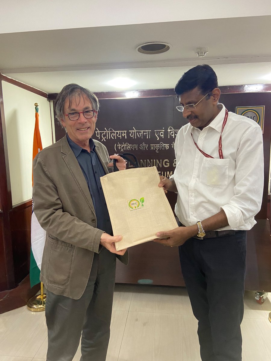 Petroleum Planning & Analysis Cell, MoPNG, GoI tweet media