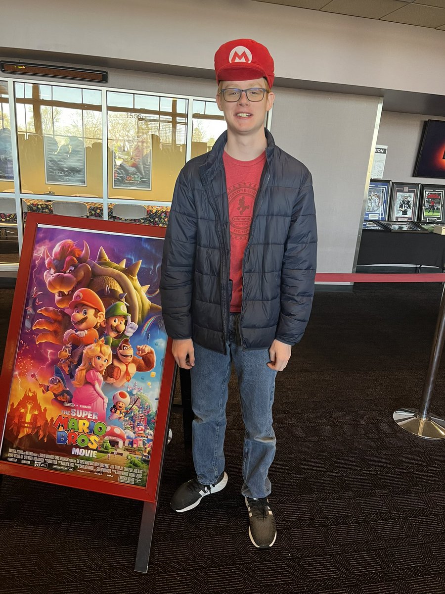 Lauren Tauer tweet media