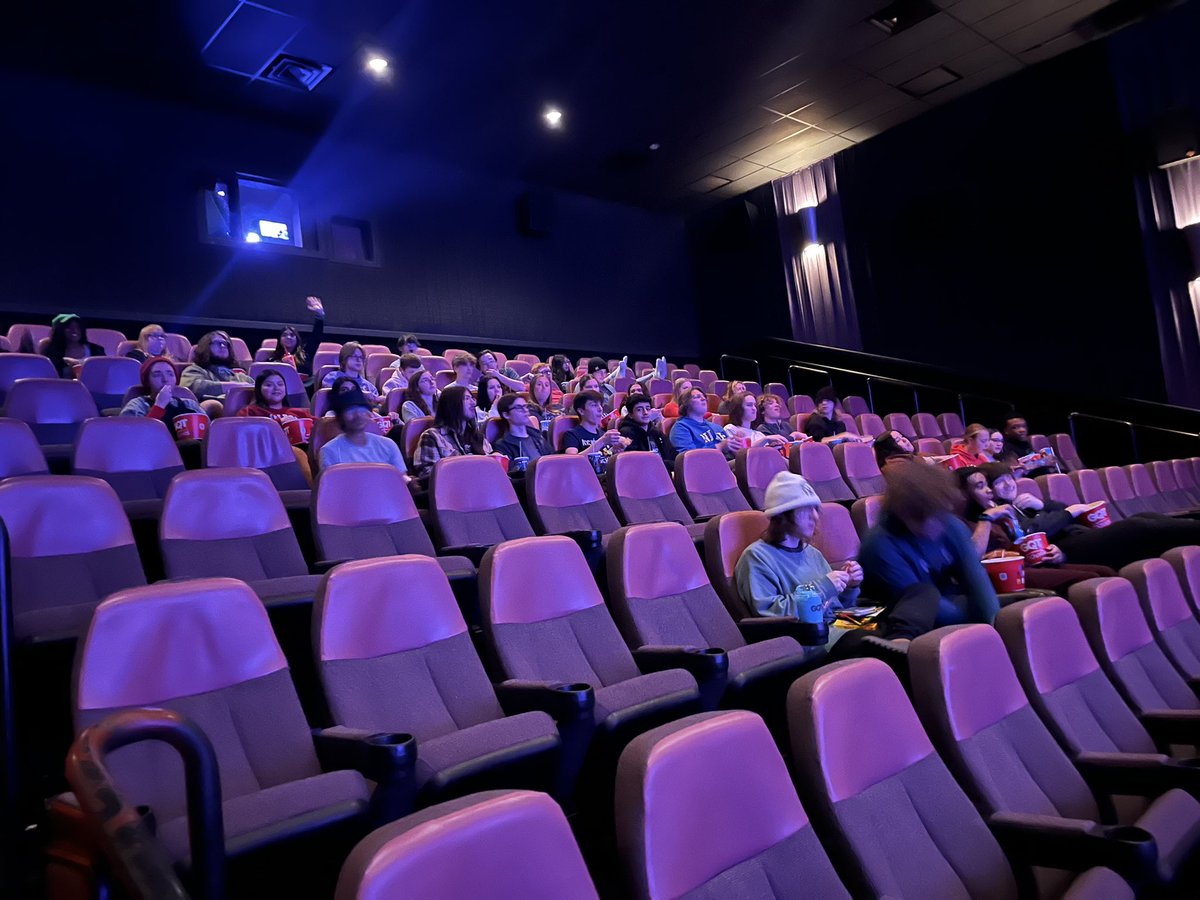 Lauren Tauer tweet media