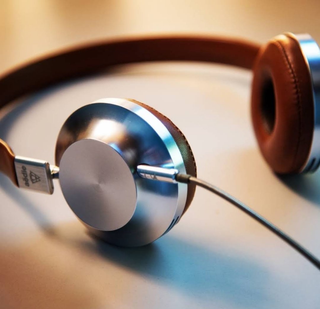 Usamabaa's tweet photo. There is no better time than Ramzan to leave off music &amp; develop the love of the Quran. Simply develop a habit of listening &amp; reading  the Quran more frequently &amp; your heart will fall in love with the Quran. https://t.co/J97RycVEed