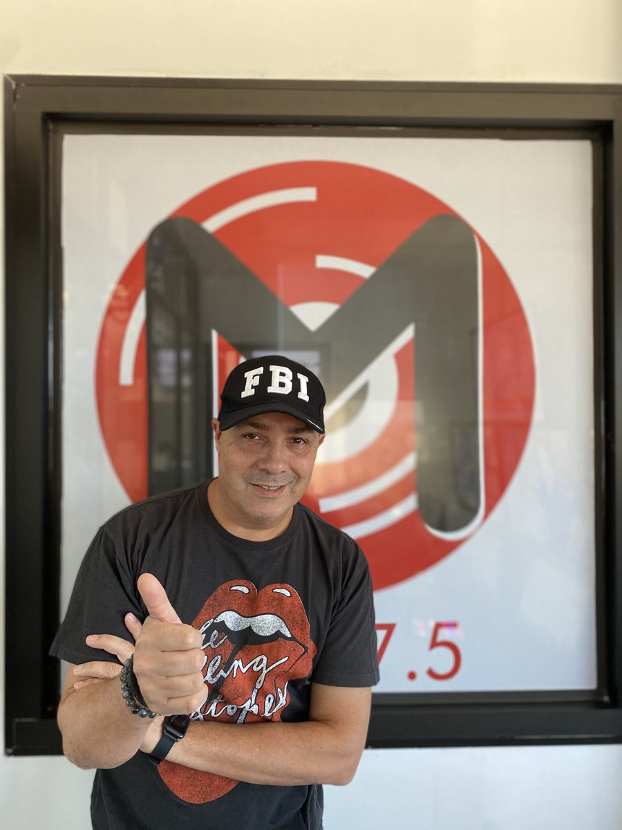 memories975fm's tweet photo. MARTES EN MEMORIES ✨📻

Ya se encuentra en cabina @RobertLemos1 para hacer #viejosonlostrapos hasta las 13:00hs con la mejor onda y los mayores éxitos musicales de la historia💿

Escúchanos ⬇️⬇️⬇️
📻 FM 97.5 
📲 En nuestra App Memories 97.5 FM
💻 https://t.co/hmjigK7J3w https://t.co/ZntXUyzLZi