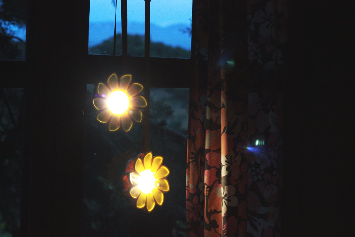 Little Sun products come to life at nightfall, from the power they receive in the daylight. Swipe to see our collection with @IKEA, as well as our Little Sun original lamp, sparkle at twilight. 🌙✨ #IKEA #SAMMANLÄNKAD #RenweableEnergy #SolarPower #SolarEnergy #SolarDesign