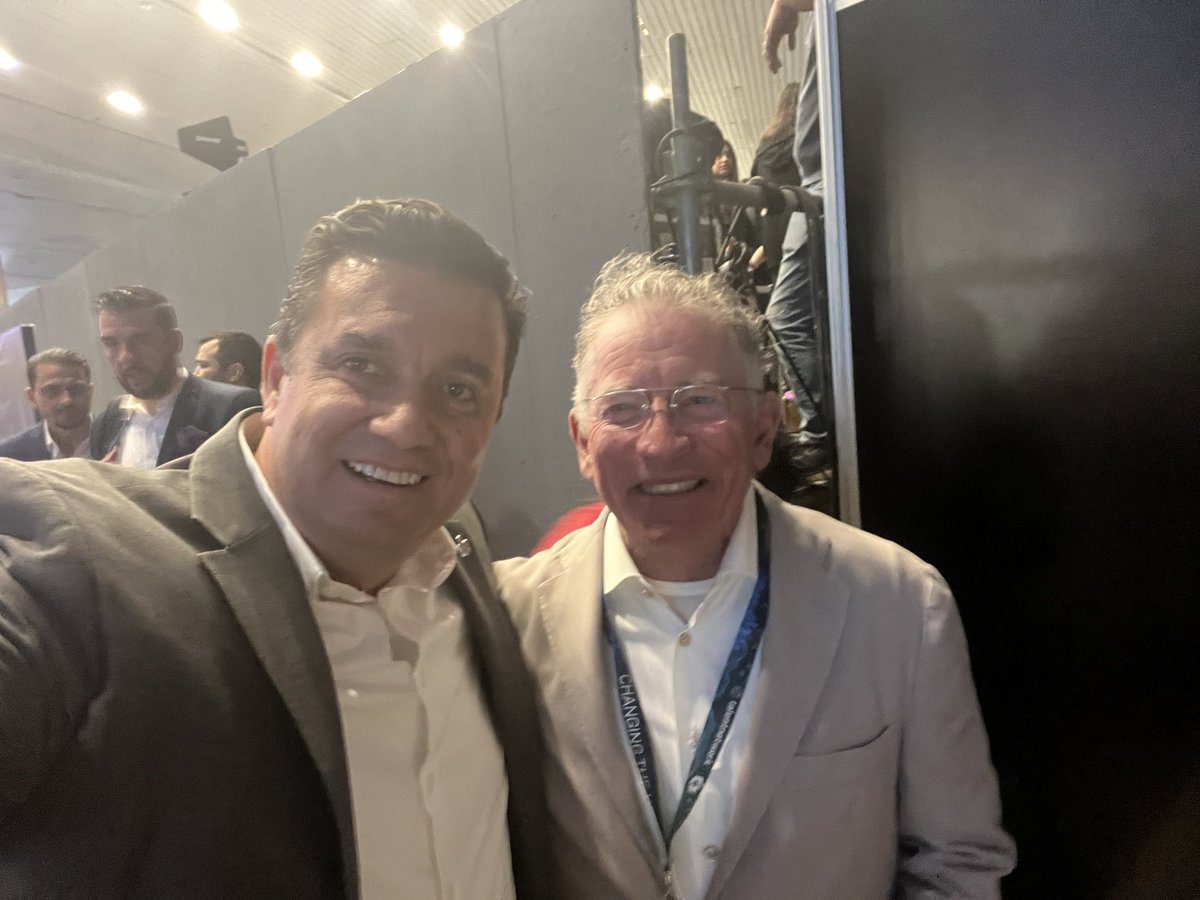 roberto_areched's tweet photo. La Digitalización y la Inteligencia Artificial presentan grandes oportunidades laborales y de desarrollo para personas y empresas. Así lo comenta @TomSiebel de @Kei0902Kei Te dejo el QR para ofrecer tu talento a esta gran empresa #TalentLand2023 @SedecoJalisco https://t.co/ffTbADW1yF