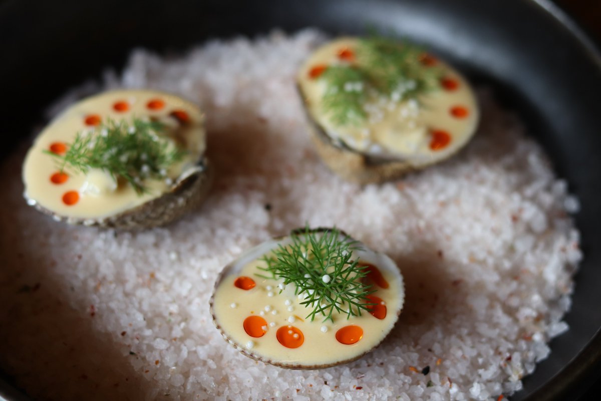 En Latasia nos gusta sorprenderos con el mejor producto del mercado. Por eso, en los fuera de carta siempre tenemos platos diferentes, que <a href="/RobertoLatasia/">roberto Latasia</a>  y <a href="/sergiolatasia/">sergio latasia</a>  crean según temporada.

Haz tu reserva a través de nuestra web (link en bio) o llamando a 91 555 93 33