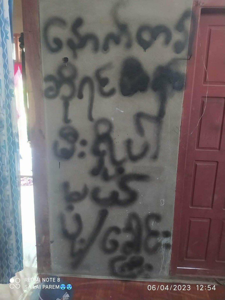 Luyui6's tweet photo. Junta soldiers plundered the money that was donated for Church in Kale tsp, and in addition, they also wrote the racist letters on the walls.

#HelpMyanmarIDPs #2023Apr11Coup #WhatsHappeningInMyanmar https://t.co/kn1UltBEV1