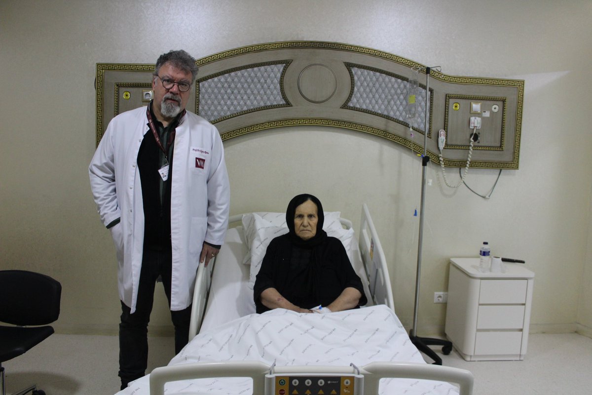 Iraklı hasta Bursa’da mitraclip yöntemi ile şifa buldu 

Cerrahi operasyonun yüksek riskli olduğu 79 yaşındaki Iraklı kalp hastası, Bursa’da Kardiyoloji Uzmanı Prof. Dr. Ilgın Karaca tarafından gerçekleştirilen ve bölgede nadir uygulanan mitraclip işlemi ile ameliyatsız şekilde…