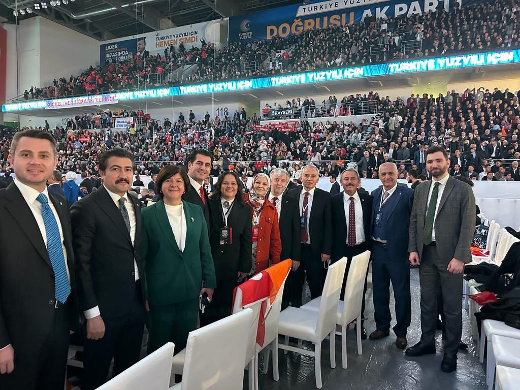 osmannazlier's tweet photo. Cumhurbaşkanımız @RTErdogan’ın dediği gibi: İnşallah 14 Mayıs'ta Türkiye Yüzyılı şafağını beraberce başlatacağız.

Ankara’da gerçekleştirilen Seçim Beyannamesi ve Milletvekili Aday Tanıtım Toplantımız ülkemizin ve milletimizin aydınlık yarınlarına hayırlı olsun.

 #DoğrusuAkParti https://t.co/LliCvux25Q