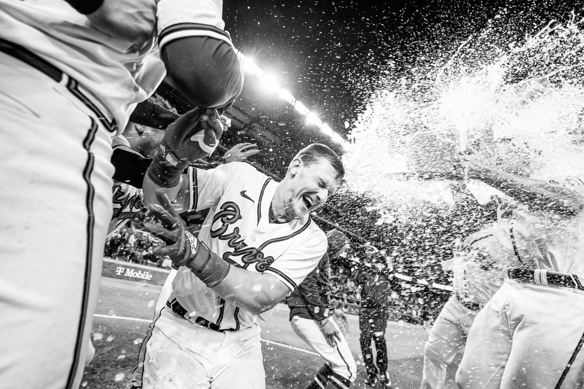 SportsInBW's tweet photo. MLB photos (in black and white): Day 10 

@Padres | @Rangers | @astros | @Braves https://t.co/FiRSSHh0Dz
