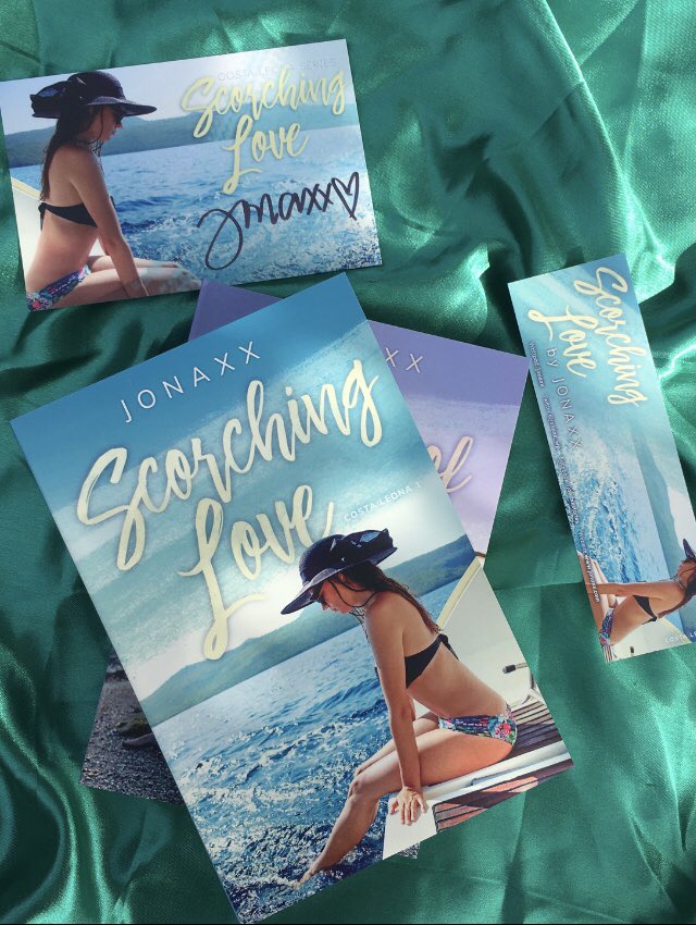 damnwhipped's tweet photo. ❣  CLS BOOKS GA ❣ 

1 winner will receive the following:
• scorching love book (cls 1) 
• waves of memories book (cls 2)
• cls 1 and 2 post cards and bookmarks 

- retweet
- must be a jsl
- free shipping
- ends on april 22 https://t.co/VcJyY4xOnI