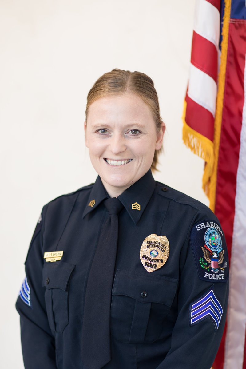 The Shakopee Police Department is pleased to announce the recent promotion of Sgt. Jamie Pearson to the rank of Captain.
We congratulate Captain Pearson on this well-deserved promotion and thank her for her continued service and dedication to our department! 🥳