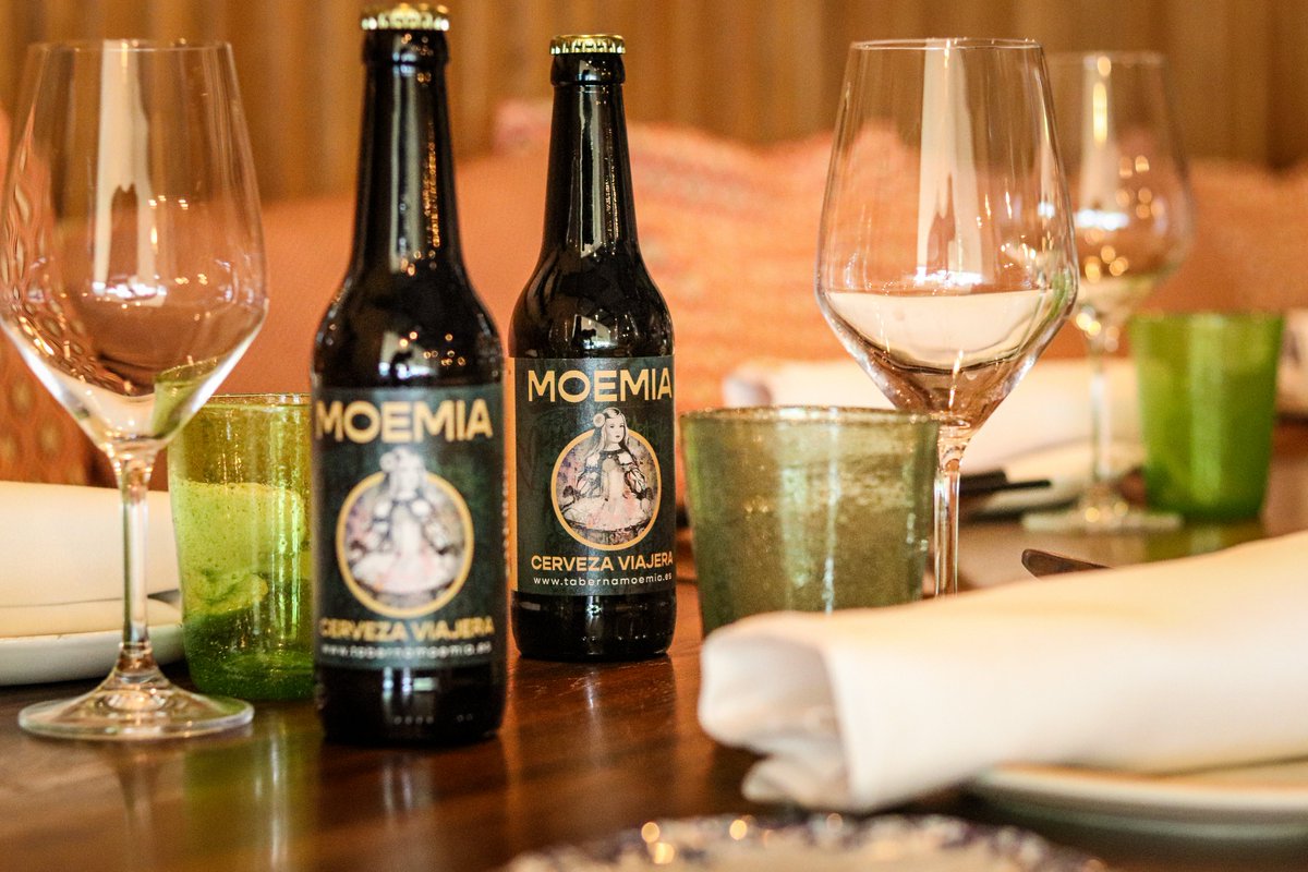 ¿Prefieres acompañar nuestros platos con vino o con cerveza? Si eres de los segundos, elaboramos nuestra propia cerveza, una sherry beer que marida a la perfección con los platos de <a href="/RobertoLatasia/">roberto Latasia</a>  y <a href="/sergiolatasia/">sergio latasia</a>
Haz tu reserva a través de nuestra web o llamando a 91 555 93 33