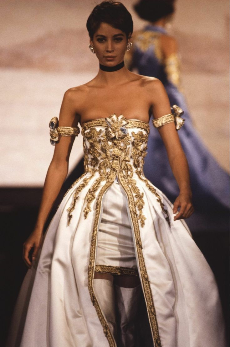 linda on X: My hope to see this 90s Chanel couture look at the