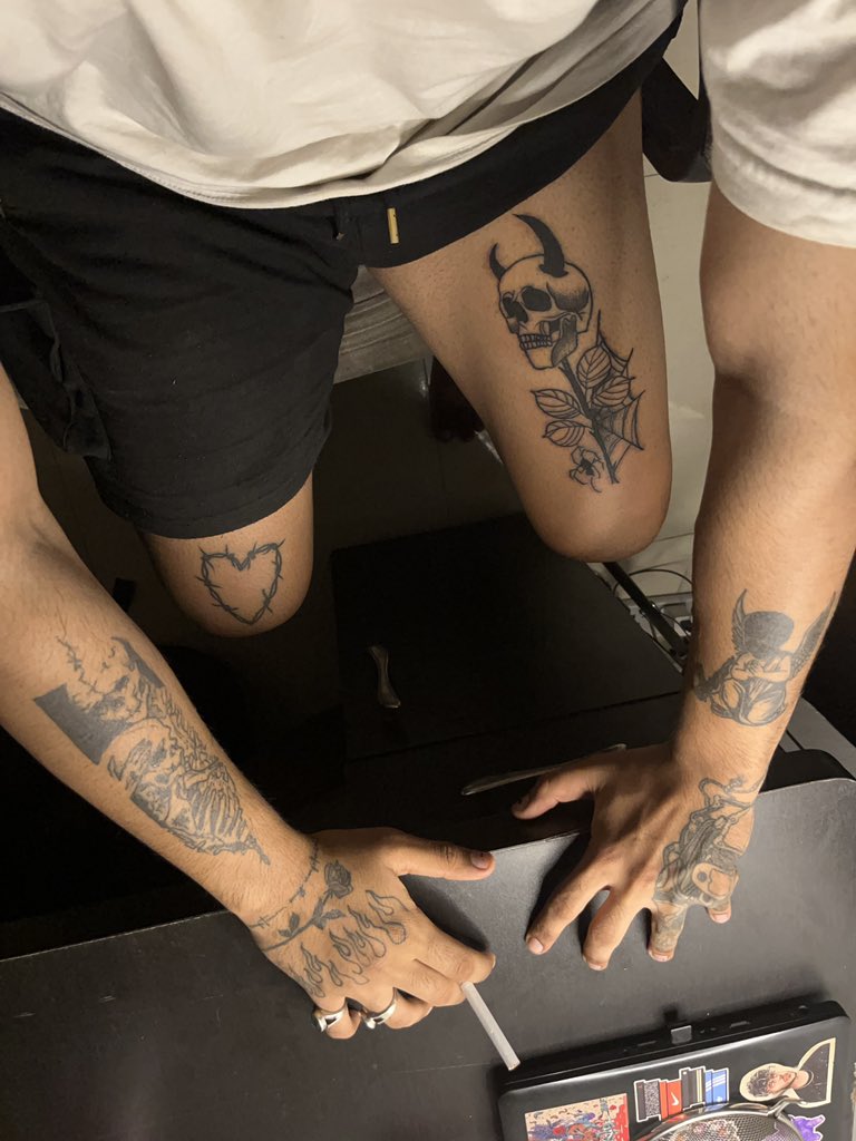 the one on the thigh’s the one i did on myself lol
@/inked.by.eddie on instagram if u want me to draw on u