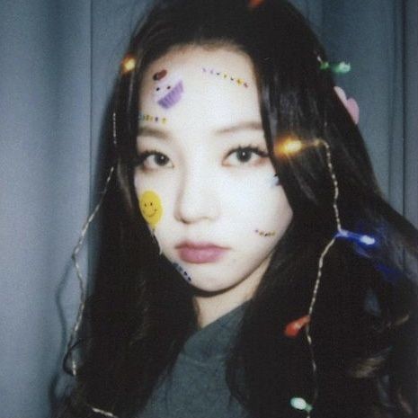 theghxtins's tweet photo. Hoje é o aniversário da nossa guitarrista, que completa 26 anos! Feliz aniversário, Kali 💜

#HappyKALIDay https://t.co/BDNhIKfkFv