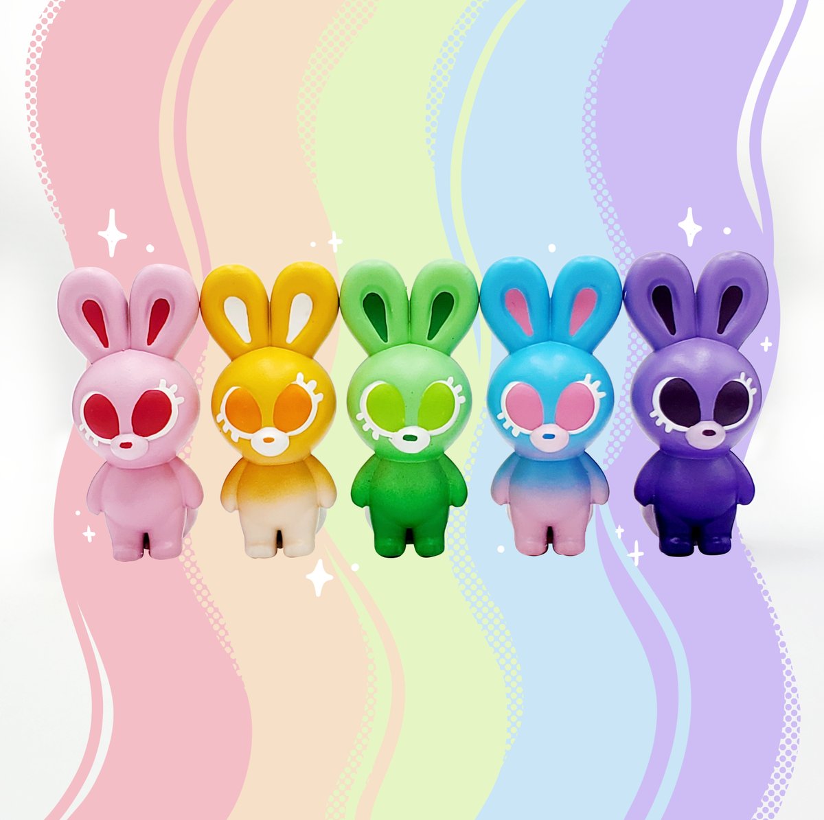 venomfencer's tweet photo. Ayo #PortfolioDay 🍀 

I'm Tori, a 🇨🇦 illustrator, toy designer and painter!  I think doing more toy stuff would be neat, amazing even, so if you also do toys we should work together ✨

🎨https://t.co/JtyCZPQhXz
📷https://t.co/SA8fC5vEEA
✉️venomfencer@outlook.com https://t.co/TOkRsThDVx