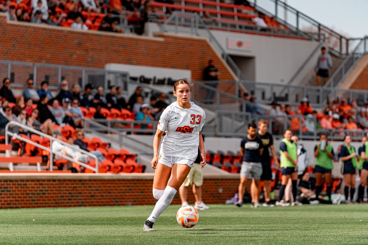 CowgirlFC's tweet photo. 𝗦𝗽𝗿𝗶𝗻𝗴 𝗛𝗮𝗹𝗳-𝗗𝗼𝘇𝗲𝗻

@loganheausler33 played in just 3 games in the fall due to injury, but she returned this spring and led us with 6⃣ goals during our undefeated exhibition season.

#JustUs #GoPokes https://t.co/SFswkBMoPX