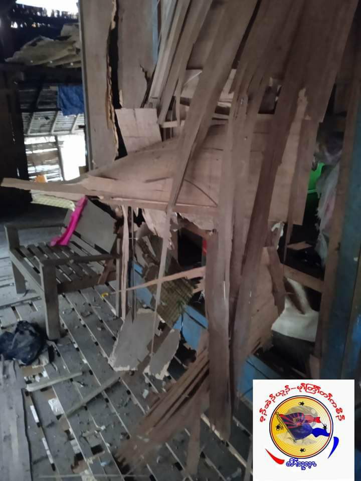 Luyui6's tweet photo. A 48-yr-old local man was wounded in his right head, a pig &amp; a chicken were killed &amp; 3 homes were destroyed as military council's MaHtaw-bsed camp fire a 120mm mortar into KaLawHtar village, MaeNyu village group, Butho tsp, on Apr8 
#2023Apr11Coup #WhatsHappeningInMyanmar https://t.co/Pc1jpa2hHr