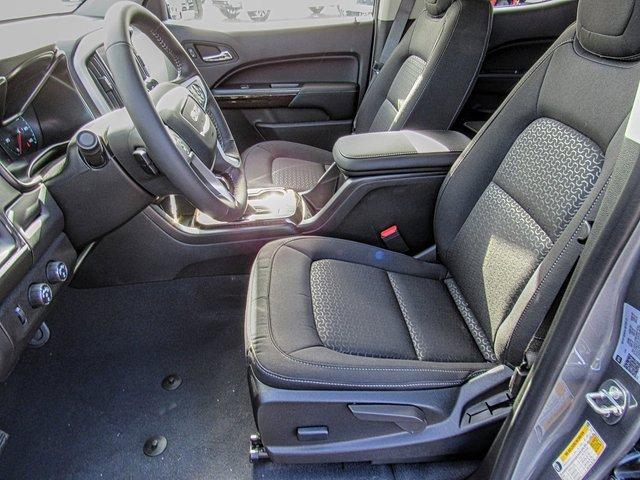 HardyCBG's tweet image. Brand new 2022 #GMCCanyon Crew Cab Short Box 4-Wheel Drive Elevation #truck right here on the lot! 🙌 

Featuring a 3.6L V6 engine, 308 hp @ 6800 rpm, and easy-to-use technology. 

See more: bit.ly/3zEy63S