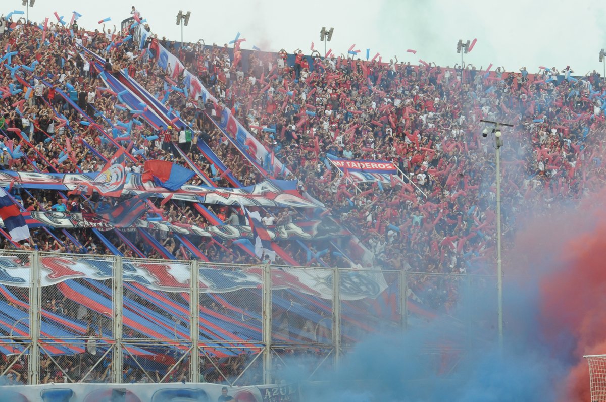 SanLorenzo's tweet photo. ⚠️ CANJE AGOTADO PARA AMBAS CABECERAS

En menos de una hora, los/as Socios/as de #SanLorenzo se aseguraron los cupos disponibles en las populares.

¡No te quedes afuera y sacá tu platea! ➡️ https://t.co/0SFw8lumPJ

🎟️ Sigue la venta presencial en Av. La Plata 1782 (hasta las 19). https://t.co/pQtqpkryWT