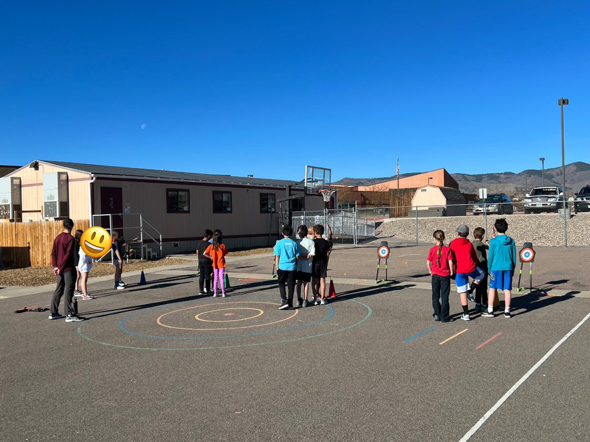 SamWestraPE's tweet image. Trying something new with archery in this uncharacteristic warm weather! 😎 Kids loved suction cup archery! #PEGEEK