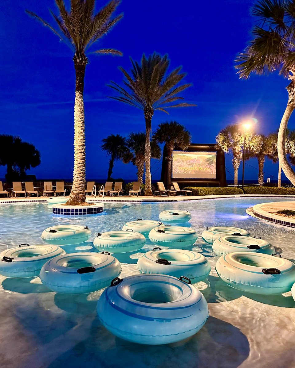 HammockResort's tweet photo. As warmer weather returns, our Recreation Team is hard at work planning fun activities for resort guests and Club Members, including this very cool "Dive-In Movie."
#lifeathammockbeach #thepreferredlife #resortactivities #travel #florida #vacation #familyvacation #familyfun https://t.co/MgIuEJzGda
