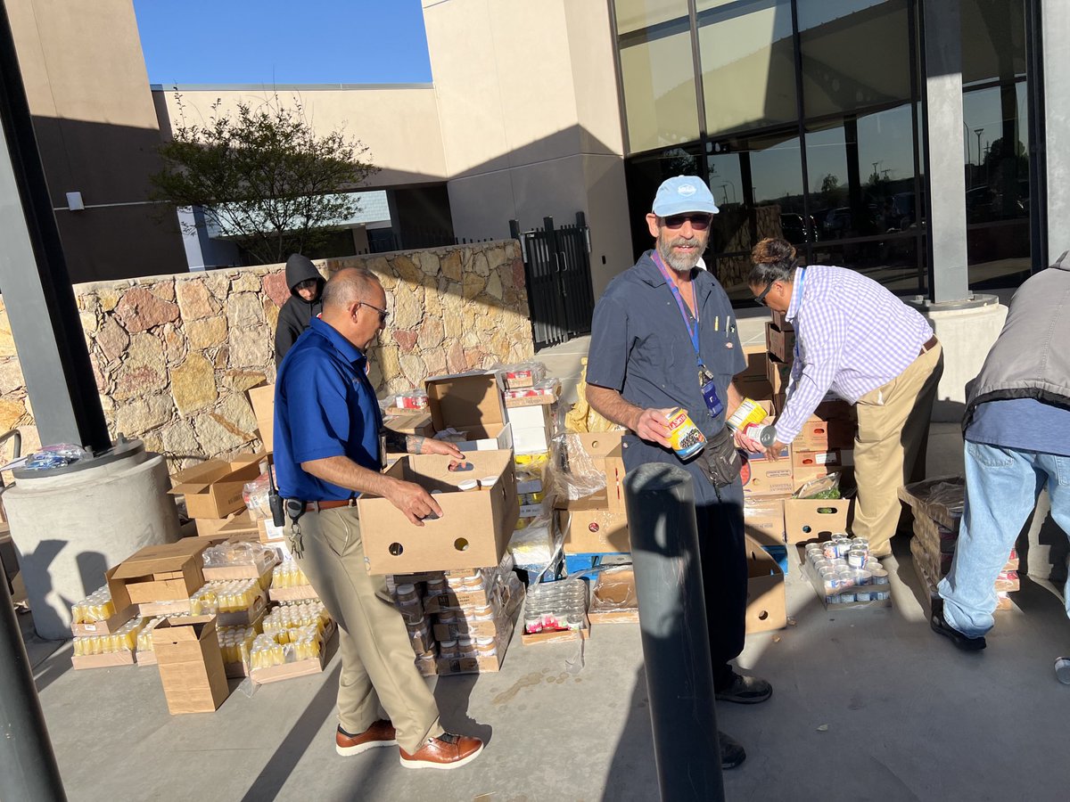 LCHS and Roadrunner Food Bank pair up to distribute food.