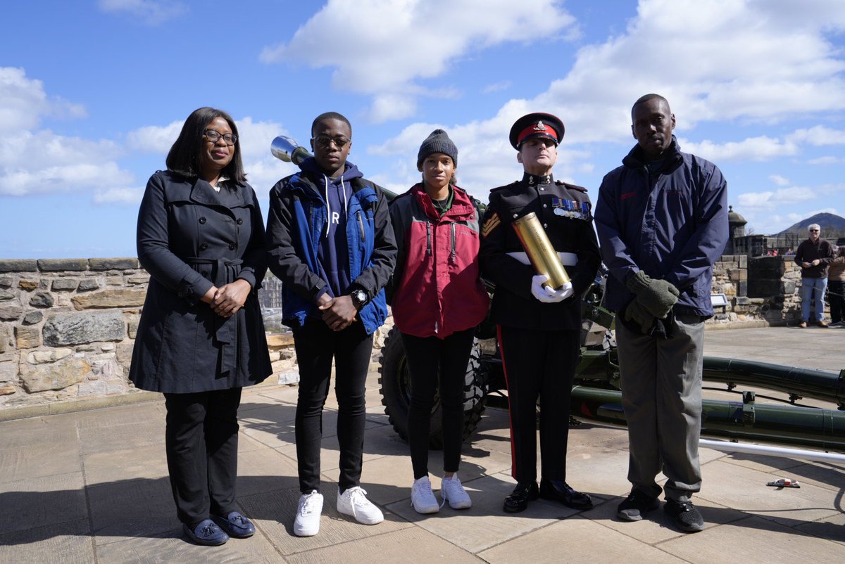 CumbriaACF's tweet photo. 2/2 The cadets were invited by Headquarters Scotland to stand behind the firing of the 1 O’clock Gun. @LT_in_AandB @ABHCUK @HQNorthWest @nw_army @FCDOGovUK @ArmyCadetsUK @ArmyCadetsHQ @105RegtRA https://t.co/T0VCR3ajaU