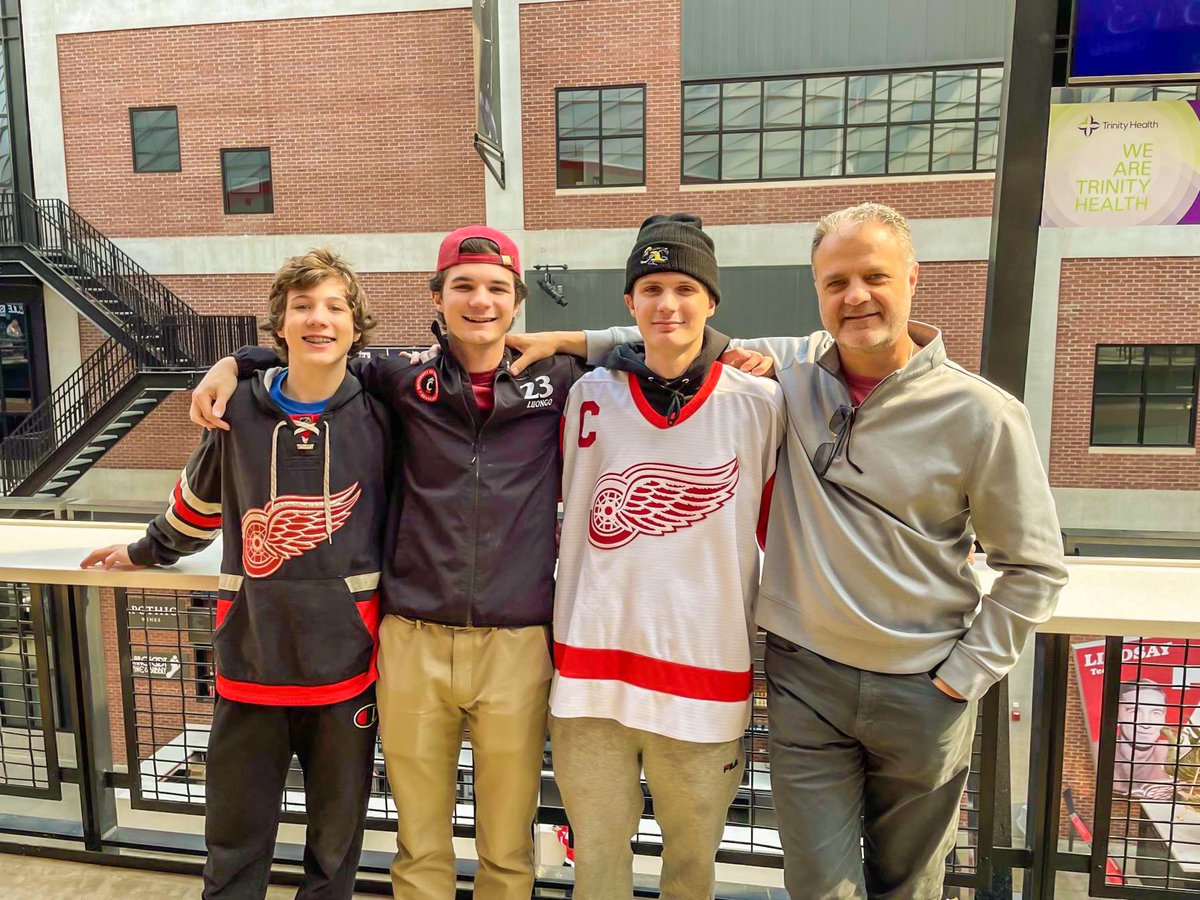 UC ΒΘΠ tweet media