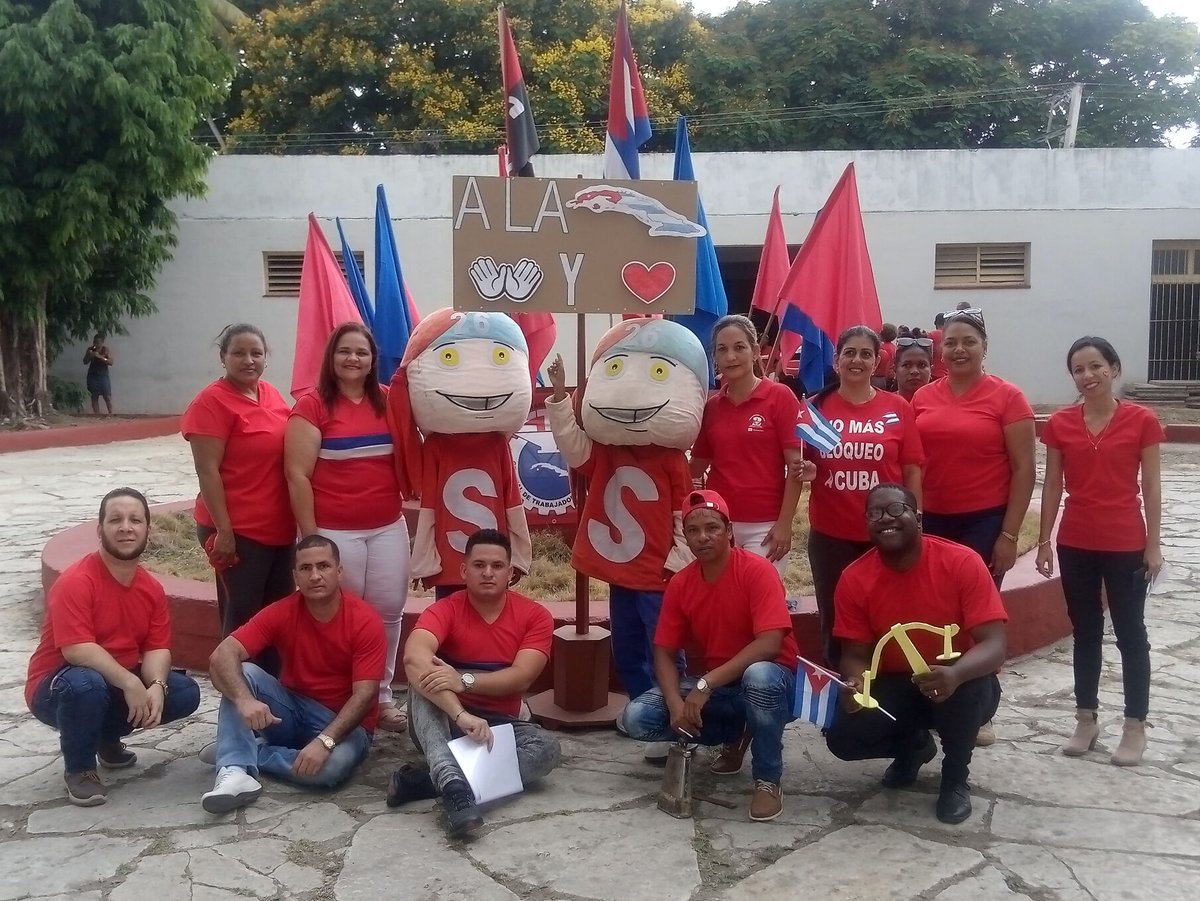 YipsyPedreira's tweet photo. 📢Una mañana de júbilo.🎈 🎶🎶🎶🎈
📍Plenaria Provincial SNTAP por el 1ro de Mayo. "A la Patria ✋🤚 y ♥️"
📍Colectivo Distinguido Nacional.
Las 👏👏👏👏👏para mí tropa de @TppSantiagocuba
@TSupremoCU 
#SantiagodeCuba
@Yanet15617667 
@rene_berenguer 👇 https://t.co/hoOO3nySPH
