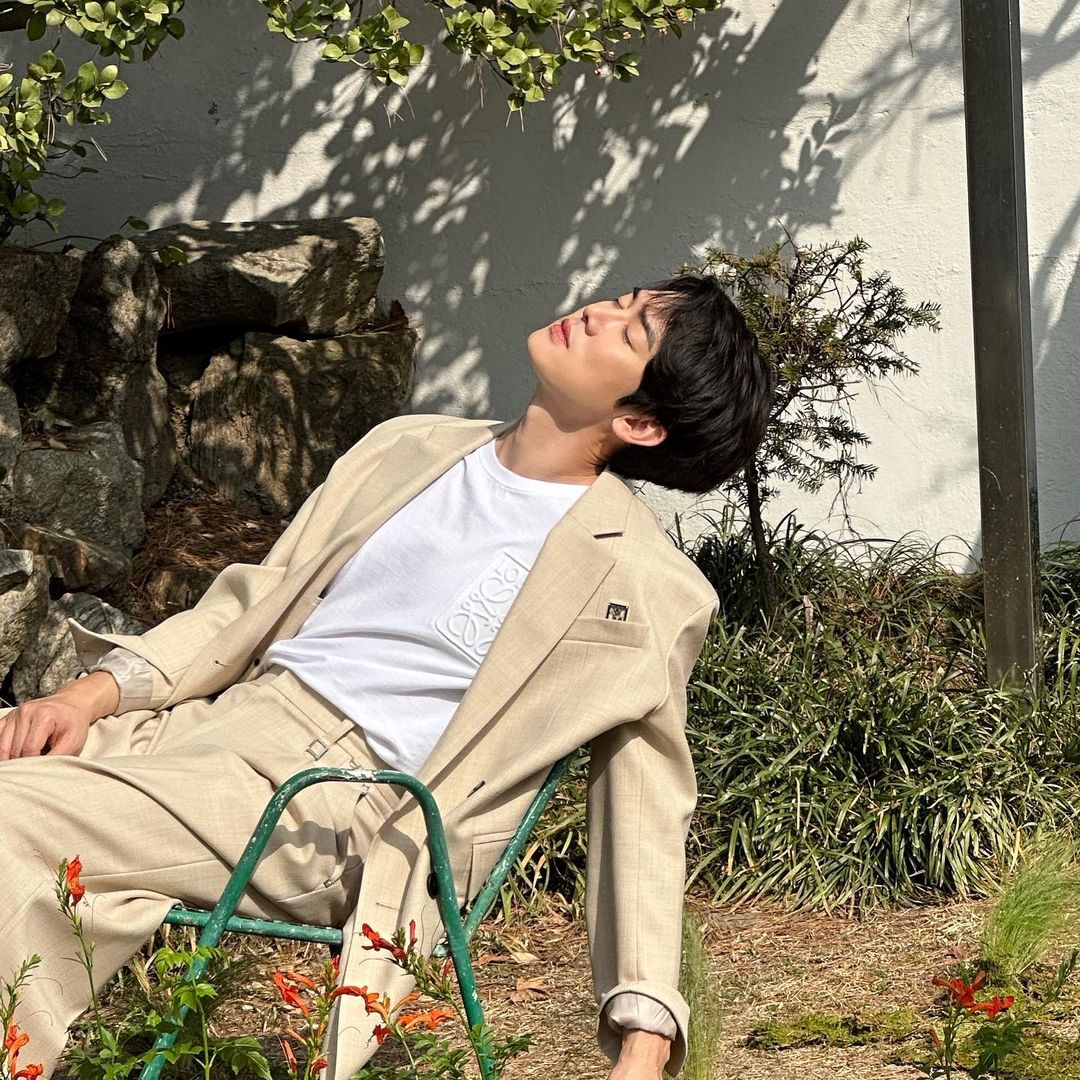 yeonseok_INA's tweet photo. 230411 📷 Kingkong by Starship instagram

♪ ♩ ♬ Happy Birthday to Yoo Yeon Seok ♪ ♩ ♬

#유연석 #YooYeonSeok #생일축하합니다 #HBD #Birthday_cut #B_cut #🎂 #🎉 #💚 https://t.co/YRorp7FA2J
