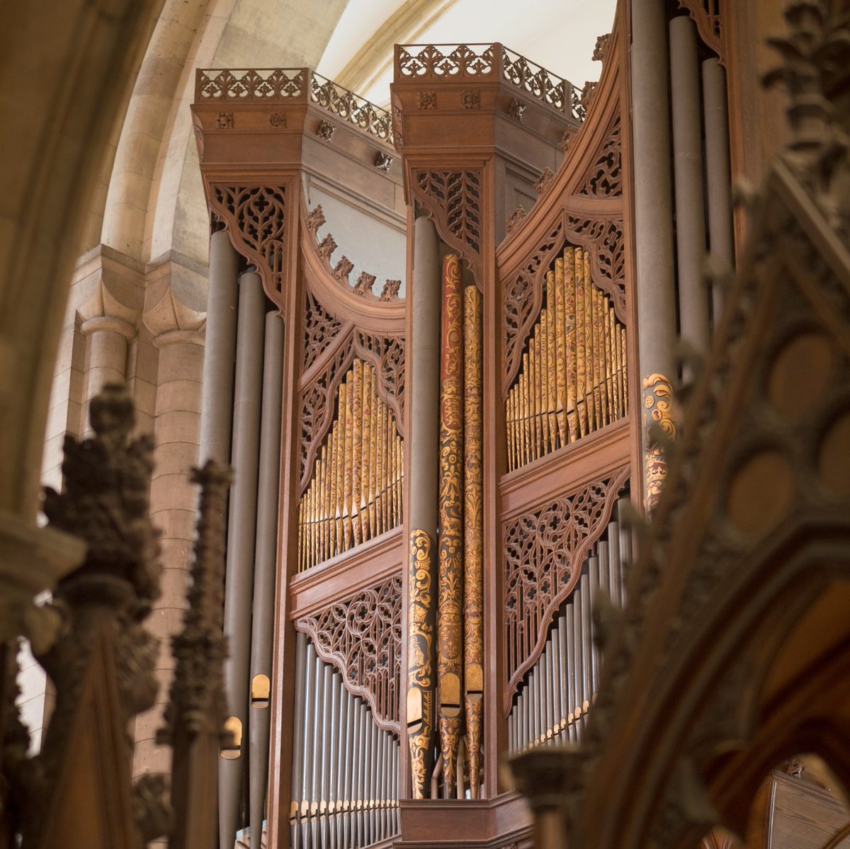 Our Lunchtime Concert series returns on Tuesday 25th April at 1.10pm, as we're joined by Jean-Samuel Bez, violin and Gina Kruger, piano.🎶

Lunchtime Concerts are free, donations welcome and there's no need to book.

See the rest of this term's line-up: loom.ly/vbR0u4E