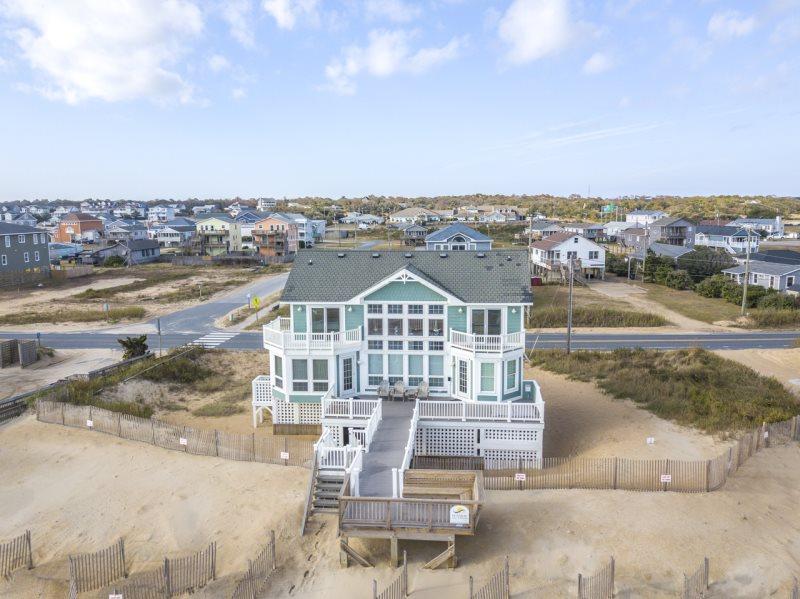 SeasideVacation's tweet photo. FRAGILE MAGIC, a , 4-bedroom, OCEANFRONT, Outer Banks vacation rental had a last minute cancellation for the week of 4/15-4/22. 
BOOK NOW: https://t.co/KGcXhQBRaQ
🐬 4-Bedroom, Oceanfront, In Kitty Hawk
🐬 Hot-Tub
🐬 Ocean Views
🐬 Private Walkway To The Atlantic
#outerbanks https://t.co/AX6AG6ARUU
