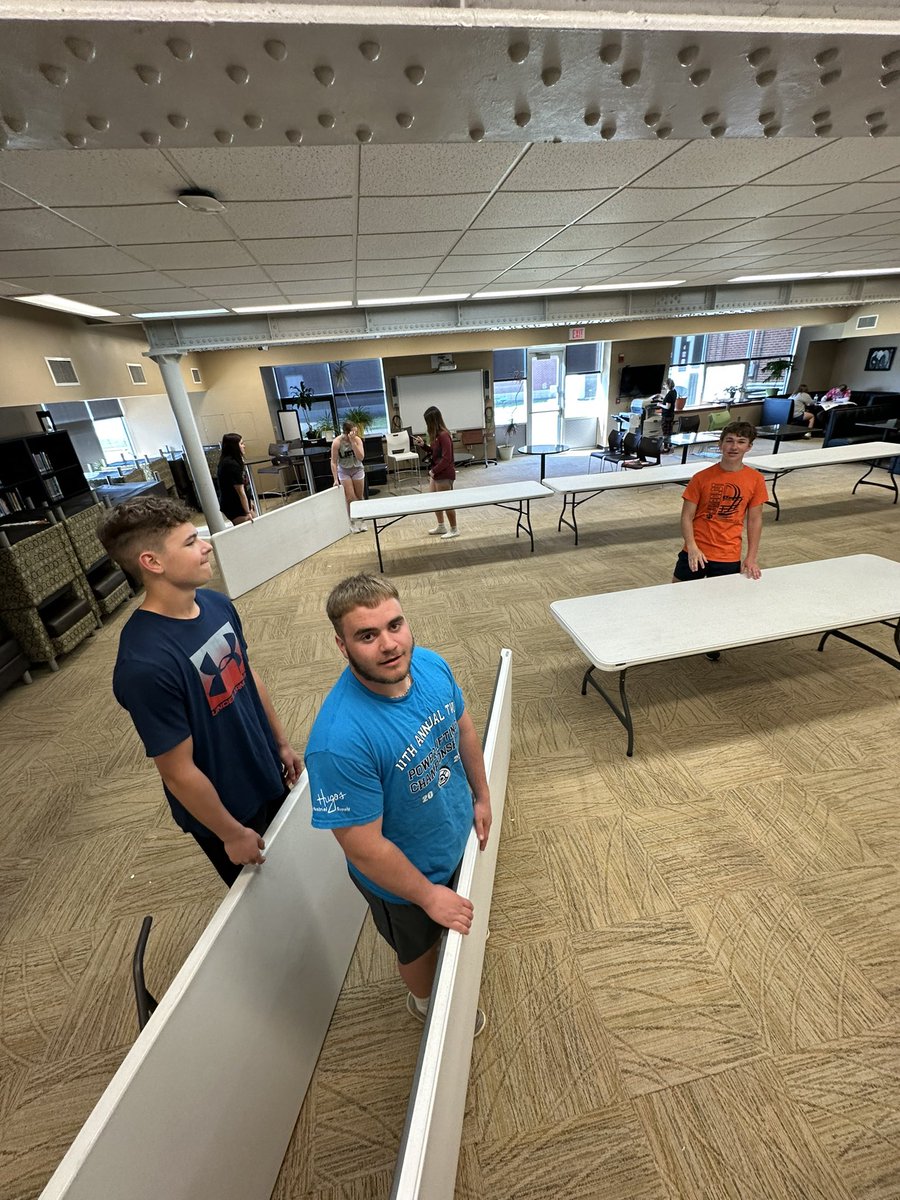 hhs_multimedia's tweet photo. Mr. Weilert’s brought his 3rd hour weights class to help set up a testing room this morning! https://t.co/gO4EnJnx58