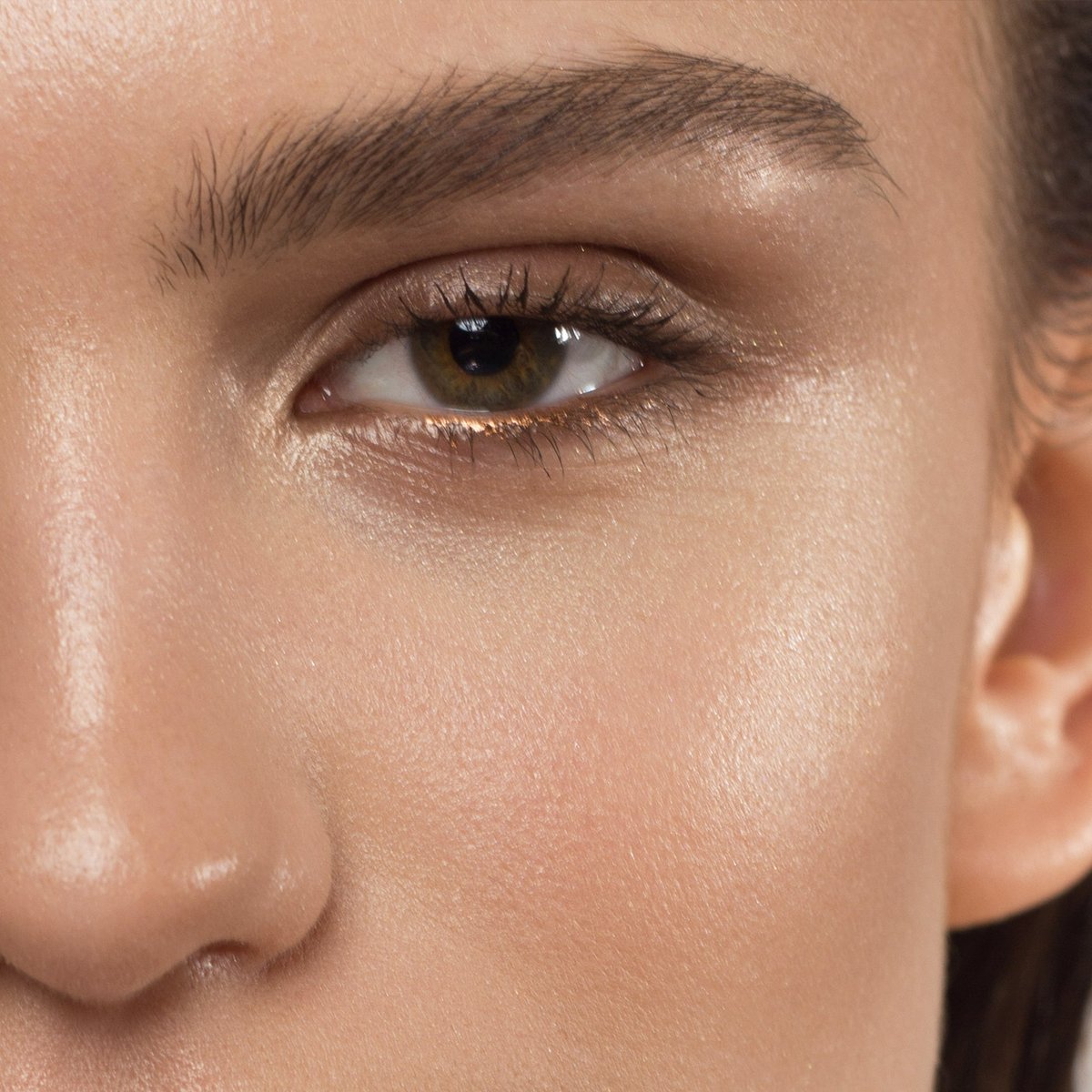 JasonWuBeauty's tweet image. For that subtle pearlescent glow — Ready Set Radiance ✨

Our newest setting powder available on jasonwubeauty.com and select @target stores!

#jasonwubeauty #settingpowder #crueltyfree #clean #vegan