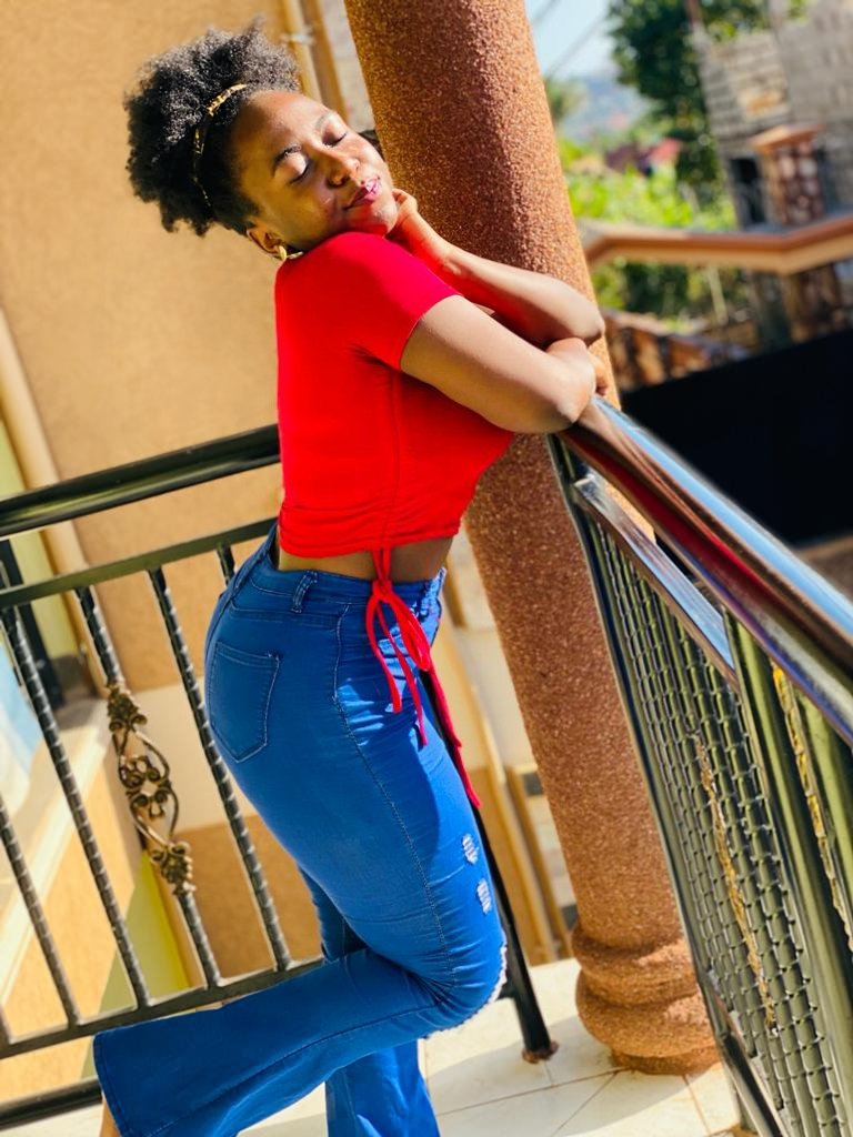 paulinebaxton 💝💫💃 on Twitter "Can you punch me for 100m?"