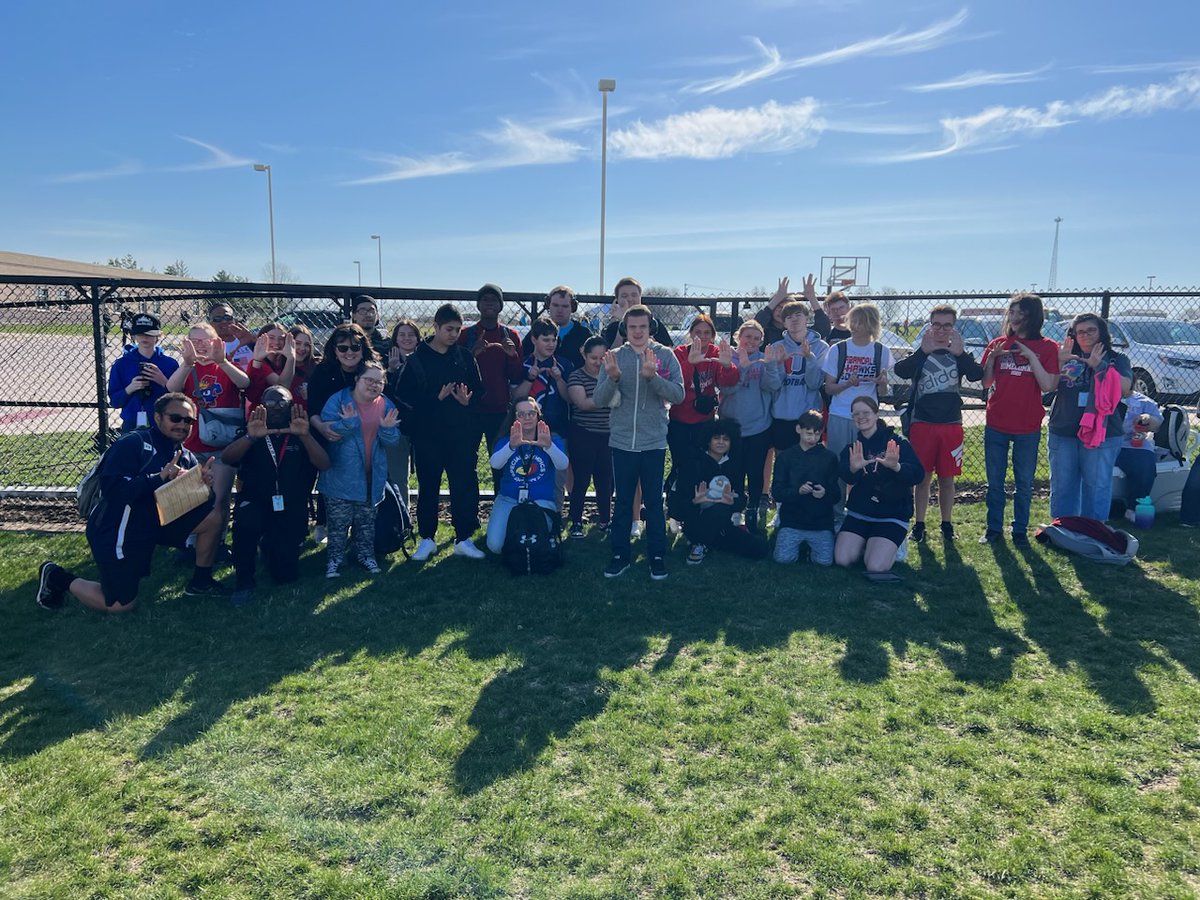 UHSPhysicalEd's tweet photo. Our Jhawks are fired up for today's special Olympics Track and Field competition! Let's Go Jhawks!!!
#Peopelpe https://t.co/TGniX8YLlY