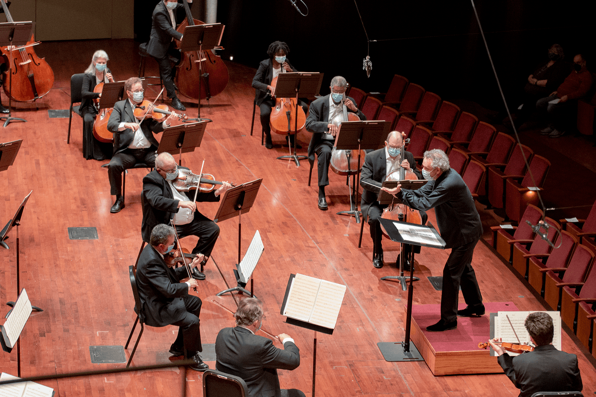CincySymphony's tweet photo. This SUN at 8PM ET on @909WGUC listen to our New Crowned Hope program from APR 2021 as @LouisLangree leads the CSO in Mozart's Overture to The Magic Flute, Selections from Thamos, King of Egypt, Masonic Funeral Music and Symphony No. 39 in E-flat Major → https://t.co/EhARzs0ZYk https://t.co/ListrOWA4b