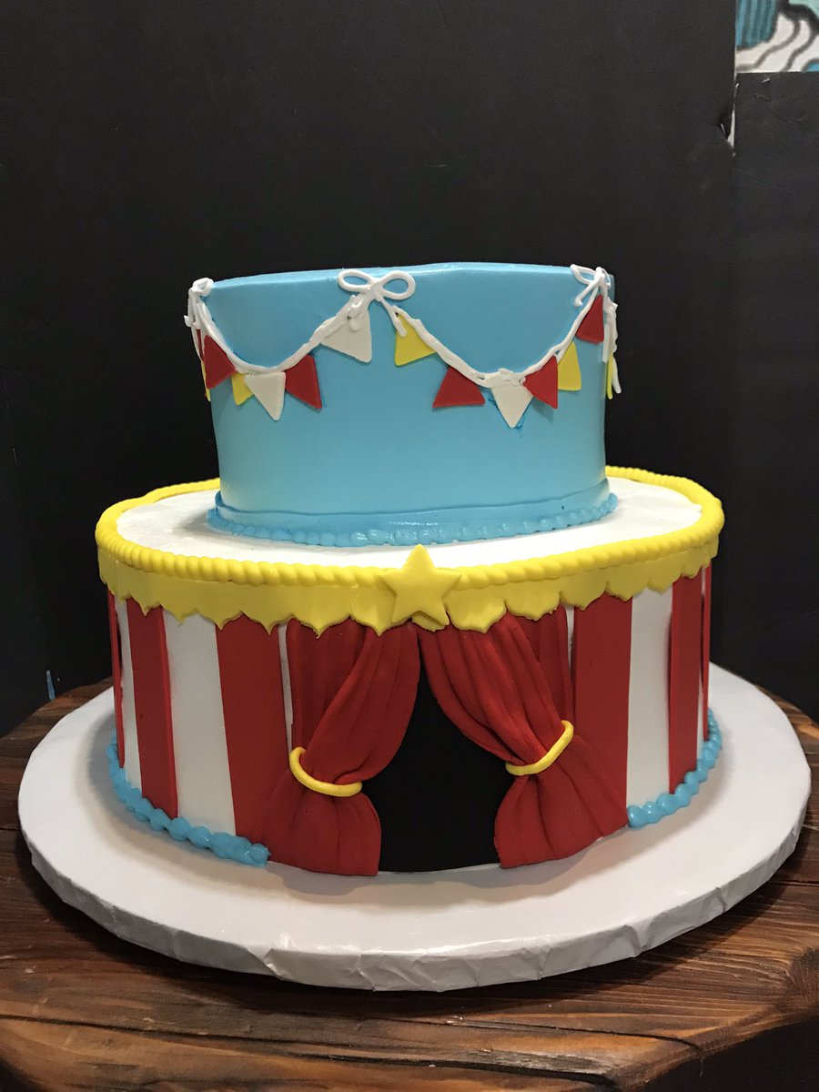 CAKESMIA's tweet photo. #CakesByMia  #Miacakes4U #baptism #christening #communion #Quinceañera #SweetSixteen #Shower #CUMPLEAÑOS #HappyBirthday #Bizcocho #Dominicancake #Cake #Cupcake #BabyShower #Graduation #Wedding #Genderreveal #friends #Tortas #Baby #Boy #Girl #CBM #NewJerseyCake https://t.co/rFlMmmQPWp