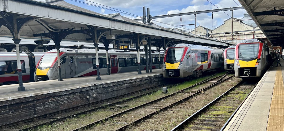 PlatformEdge1's tweet image. Stadler Central 🚝

Here are multiple class 755s ready to depart to various destinations across the GA network #Class755