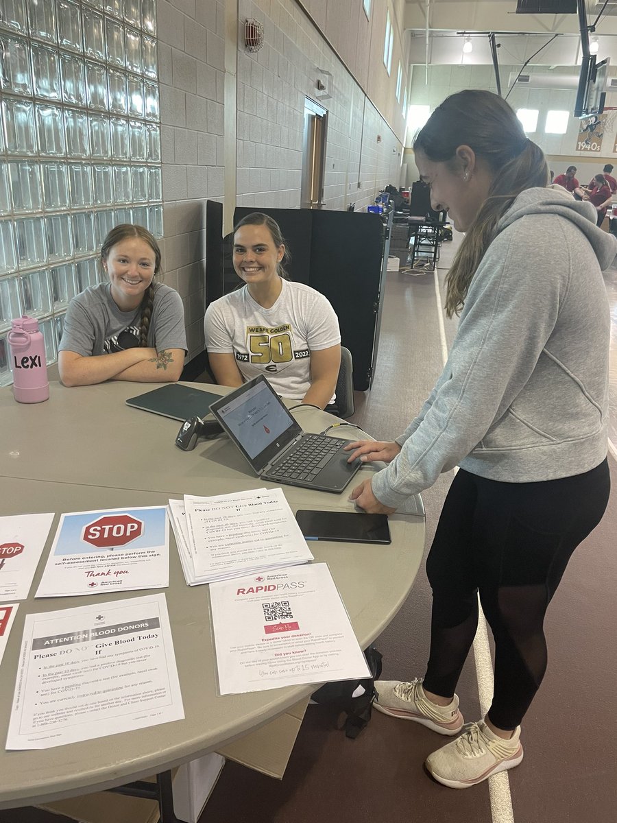 EState_Softball's tweet photo. Current Hornets working the blood drive in honor of former Hornet, Jacie Stephens-Cochran! #endAFE #livejaciebig https://t.co/GPIxZRZXr3