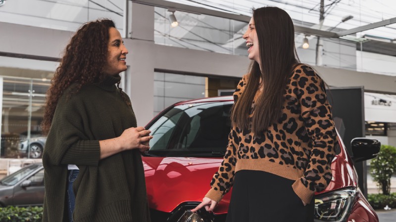 acelerandocol's tweet photo. #FelizMartesATodos 🎙👩‍🦱 En #MujeresAlVolante, #podcast de #Acelerando, hablamos con #DianaMontañez, Gerente General de #AutoStok🎙👩‍🦱. Los detalles en: https://t.co/mVBLneWs5i @AutoStok @AutostokTeam
#acelerando #Autostok #podcast #dianamontañez #renault #colombia https://t.co/xSW7Cja6PH