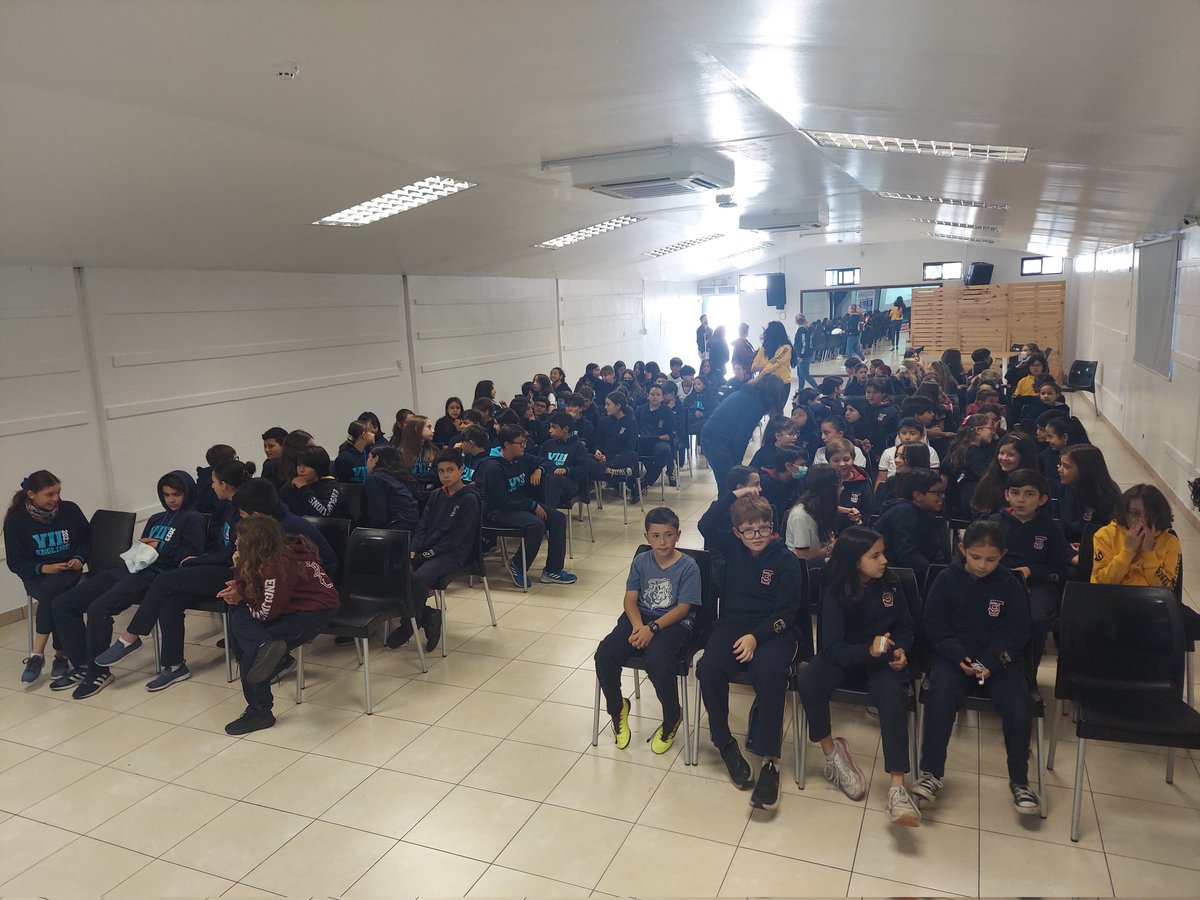 GolesValores's tweet photo. Estamos en el Colegio José Engling transmitiendo valores a todos los alumnos. Serán más de 500 alumnos los beneficiados y comprometidos en vivir juego limpio, paz, respeto y honestidad dentro y fuera de las canchas. https://t.co/0a3swlKA7n