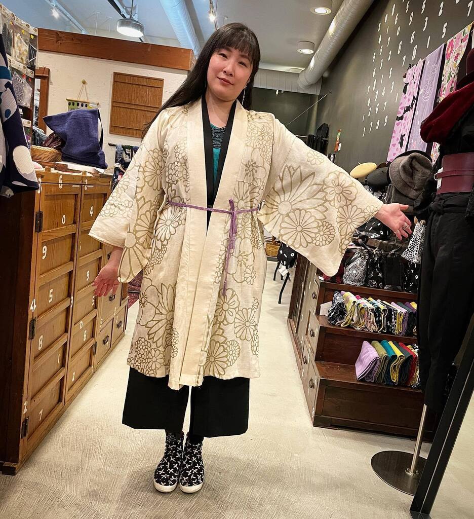 sousousf's tweet photo. Angie wears our new Kimono sleeve Haori long jacket that comes with a squared kimono sleeve featuring a wrap front style and waist tie belt. #kimono #japanstyle #spring #new #fashion #jackets https://t.co/rmMErew8Mi