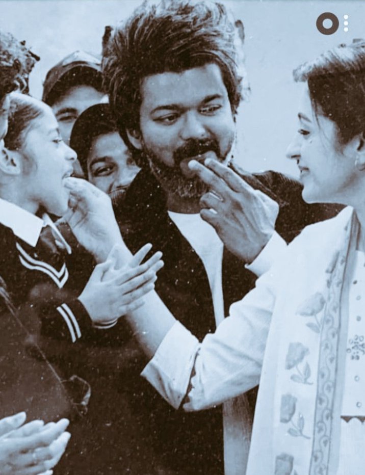 tamilmanavan4's tweet photo. #LEO   Leaked???   #ThalapathyVijay $ @Trisha 🔥🔥🔥🔥🔥 https://t.co/Ed15ZRjPST