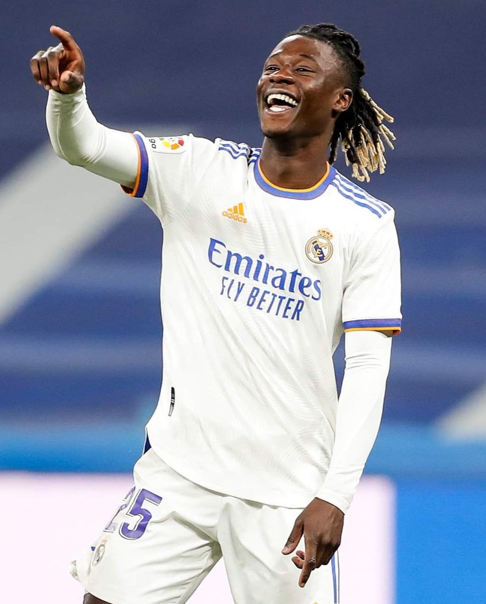 AdriRM33's tweet photo. 🗣️ Camavinga: "Cuando entras en un vestuario como el Real Madrid, se trata de ser respetuoso con todos los que están aquí. Desde el azafato hasta el presidente. Creo que hay que respetarlos de la misma manera y eso es lo que hago todos los días." https://t.co/omvLnLyPBI