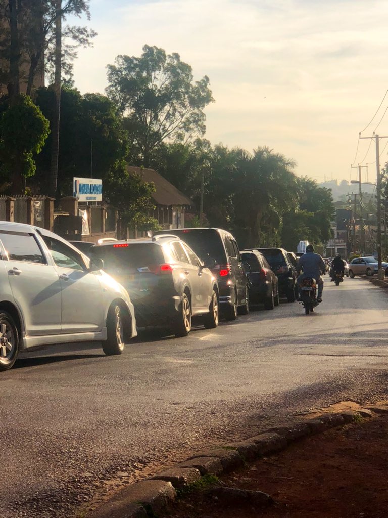 #TrafficAlertKLA 🚍🚦

Sloping from Lohana Academy via “Prince Charles Dr” requires some patience at the moment as traffic downwards seems to be a bumper to bumper affair. 🚗🚙🚕🚓

@Motion_KLA 

#ShareAlertsWithUs