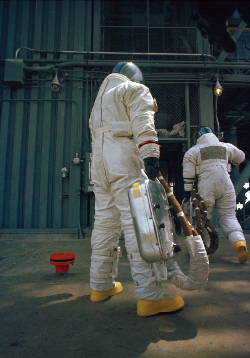 James 'Jim' Lovell, commander of Apollo 13 moon mission, dead at 97 | New  York Post, image size:839x1200