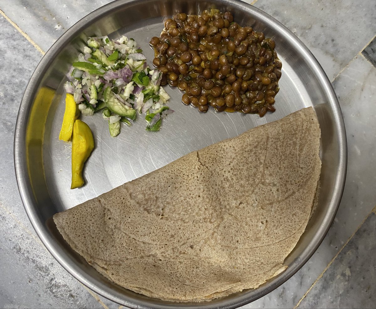 Ishani312's tweet photo. International year of MILLETS #jowar #ragi roti ❤️ https://t.co/9Tpa7LpEQh